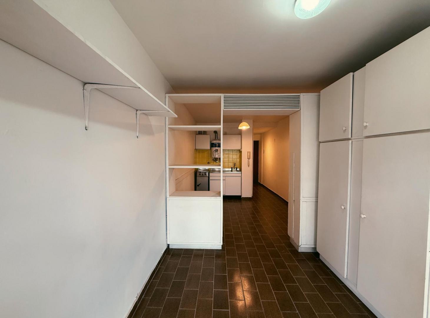 Foto de Corrientes 1616 - Departamento Monoambiente En Alquiler - Centro, imagen 3