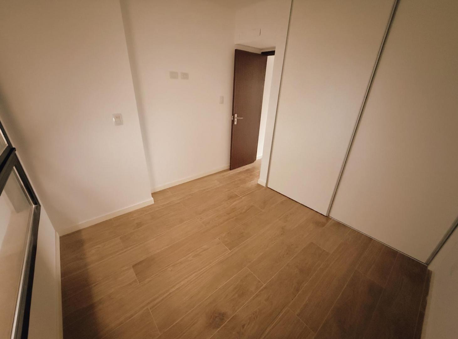 Foto de Juan Manuel De Rosas 1219 - Departamento De 2 Dormitorios En Alquiler - Martin, Rosario, imagen 2