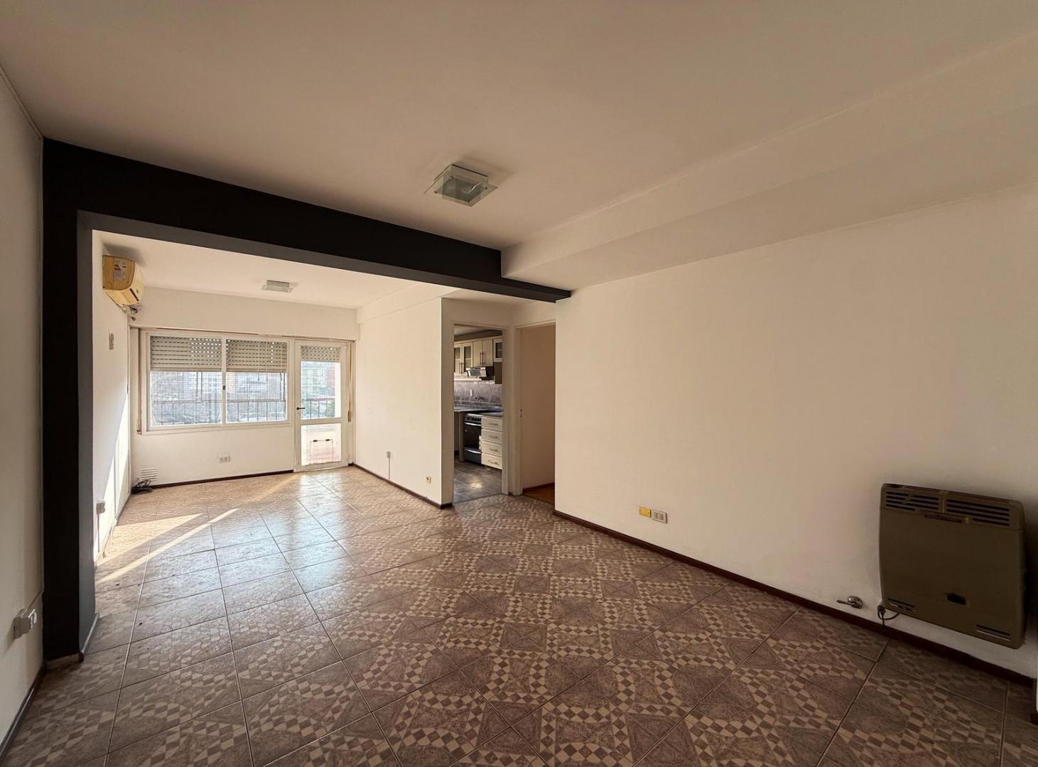 Foto de Laprida 1337 - Departamento de 2 Dormitorios con Cochera en Alquiler, imagen 3