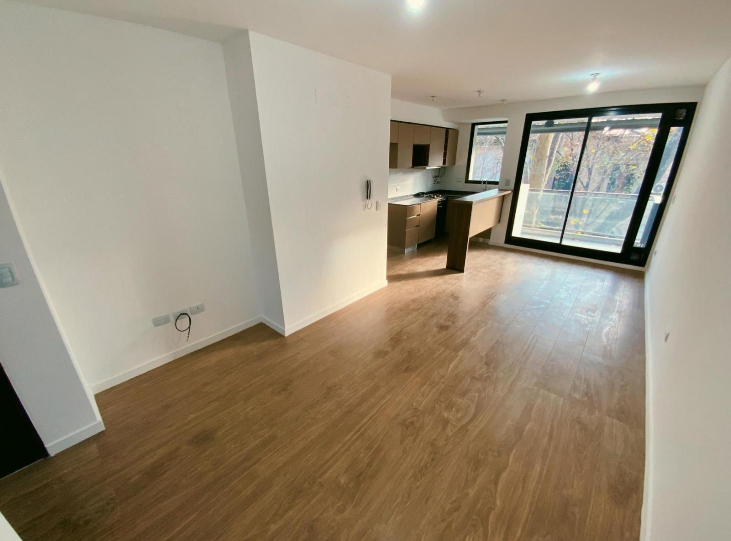 Foto de Callao 1479 - Departamento De 1 Dormitorio Con Patio En Alquiler, imagen 1