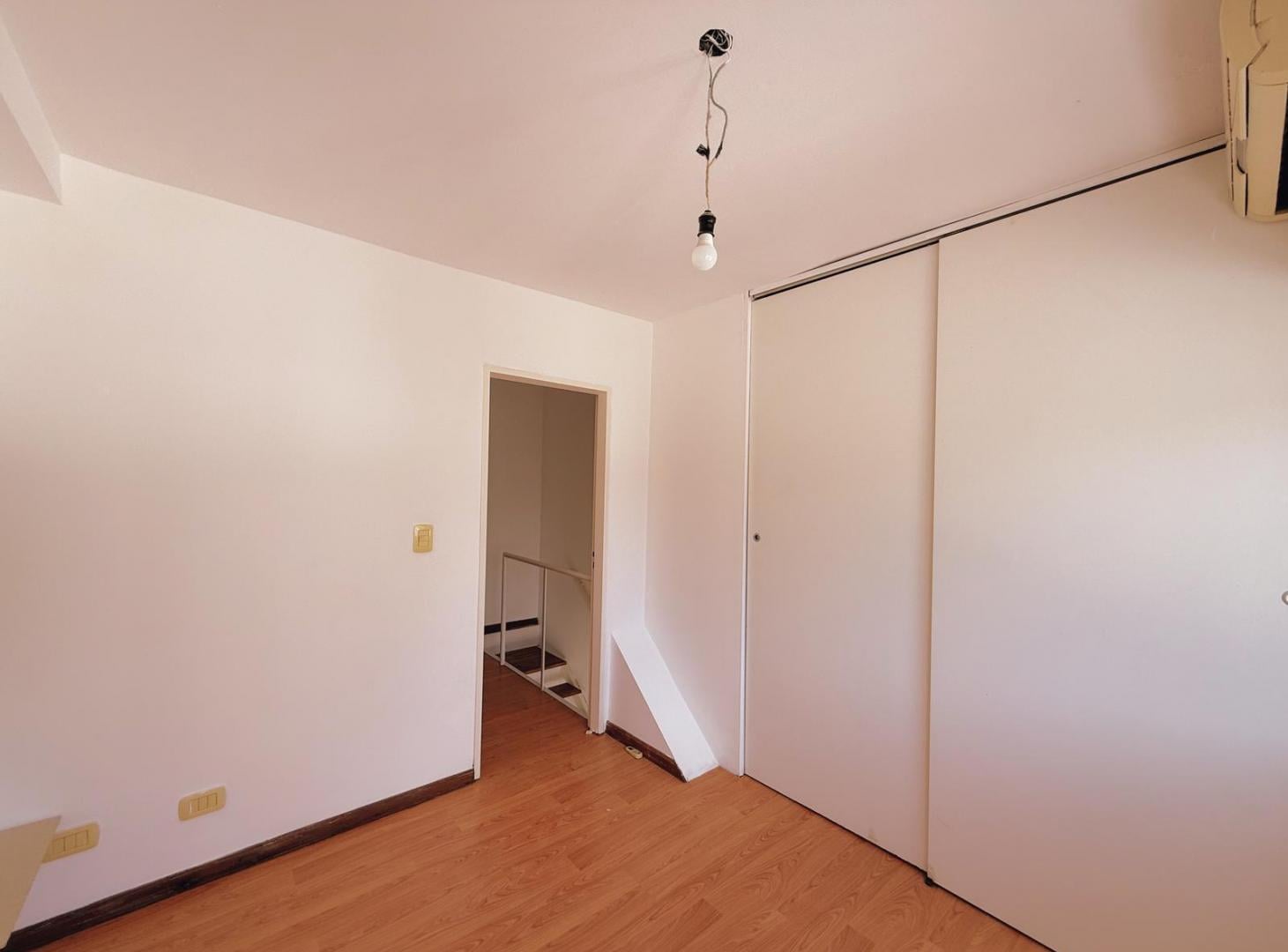 Foto de Vera Mujica 1450 - Departamento Duplex De 1 Dormitorio En Alquiler, imagen 2