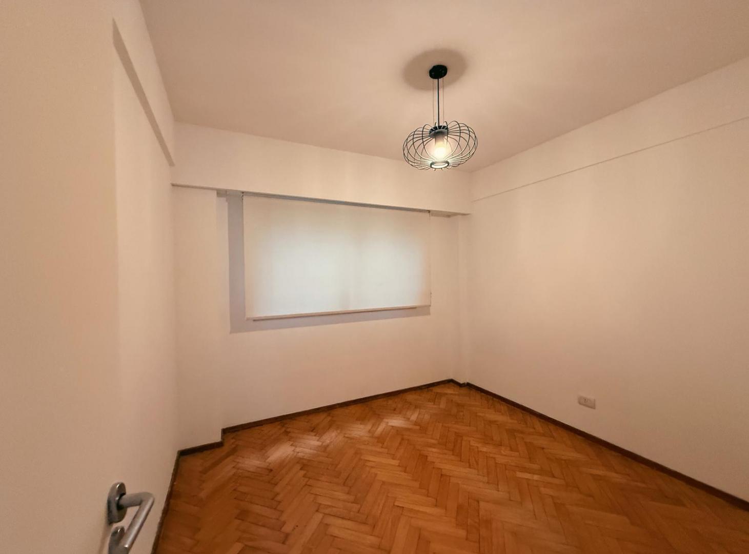 Foto de San Martin 439 - Departamento De 2 Dormitorio Reciclado En Venta, imagen 3