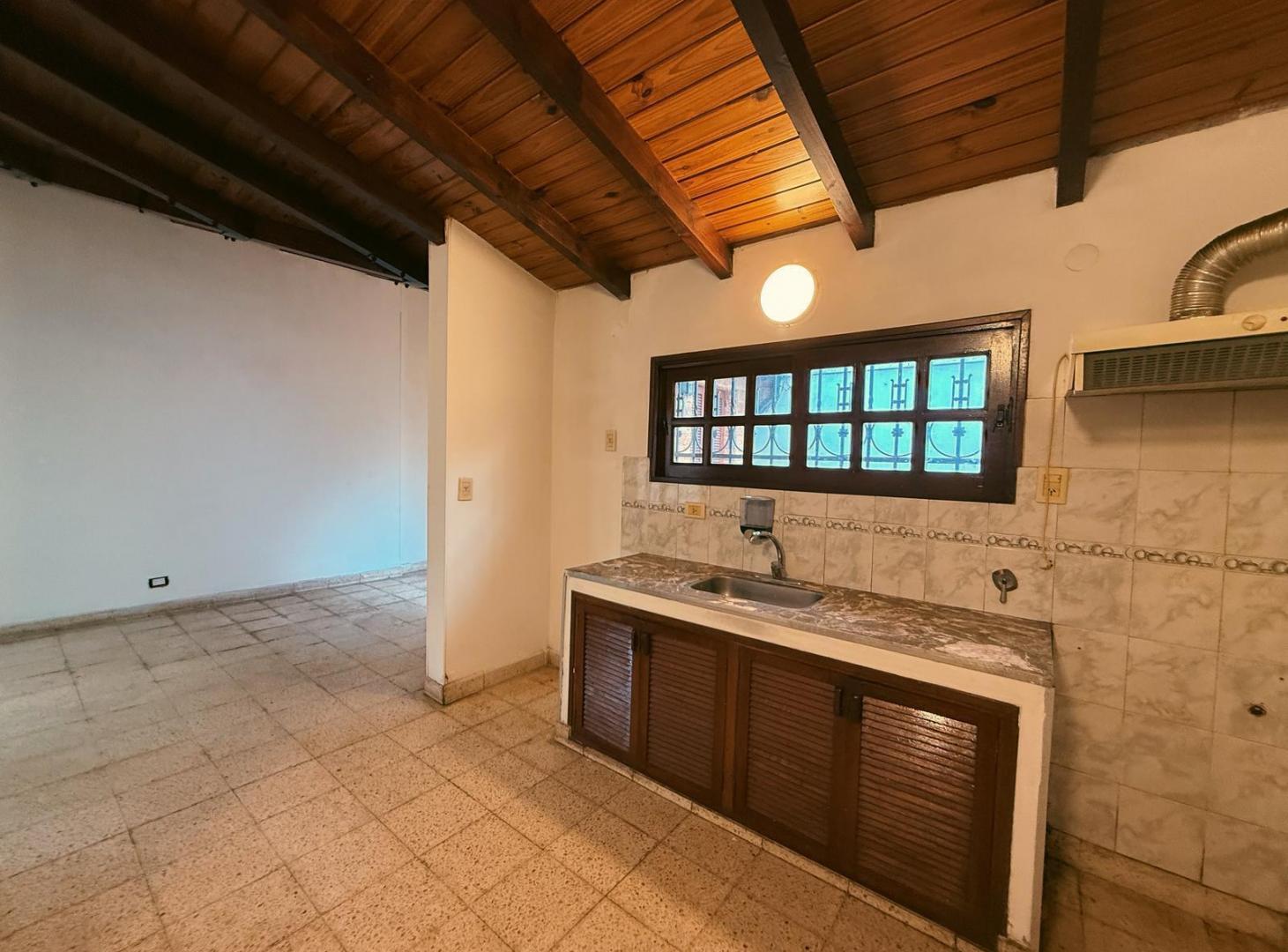 Foto de Amenabar 2144 - Casa De Pasillo De 2 Dormitorios Con Pileta En Venta, imagen 2