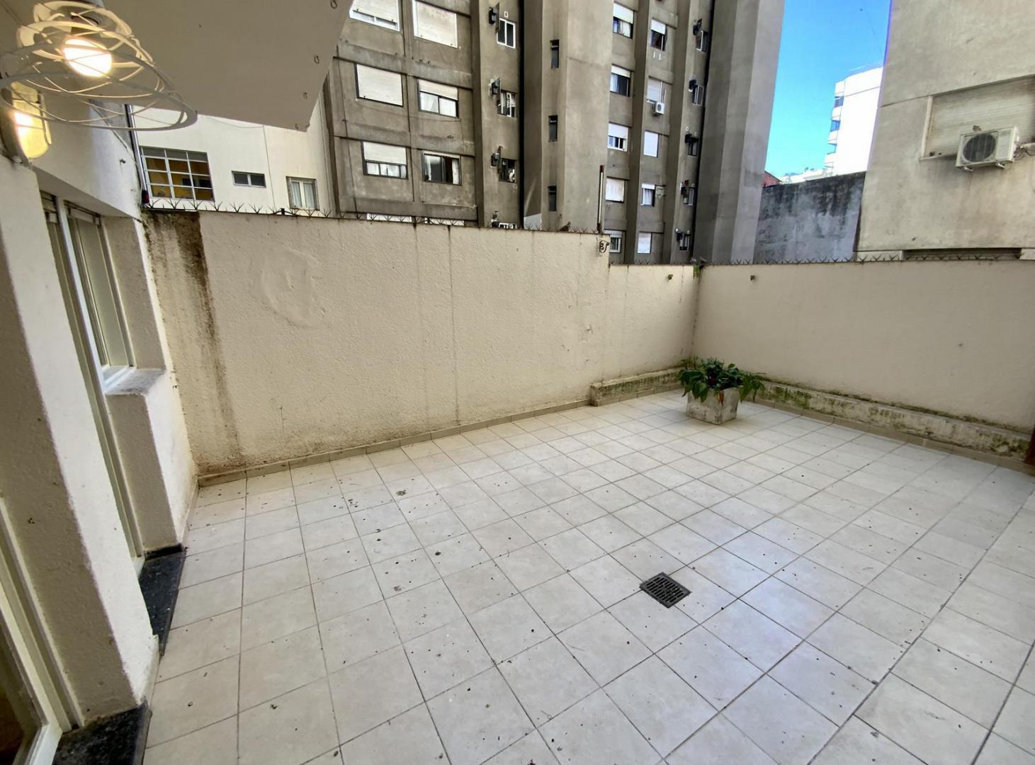 Foto de Cordoba 1623 - Departamento De 2 Dormitorios Con Patio En Alquiler, imagen 5