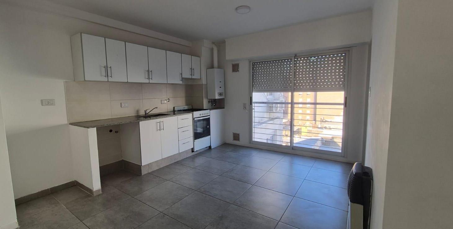 Foto de Alem 1367 - Departamento De 1 Dormitorio En Alquiler - Martin, Rosario, imagen 1