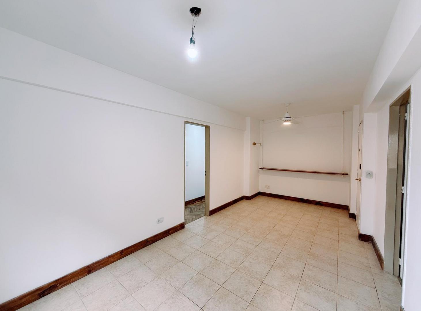 Foto de Santa Fe 1644 - Departamento De 3 Dormitorios En Venta Y Alquiler, imagen 2