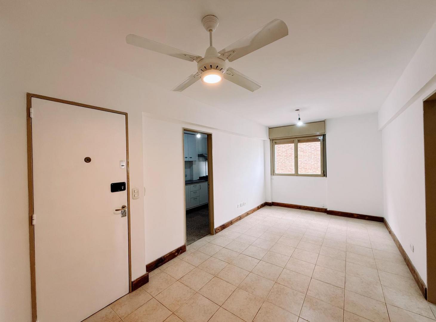 Foto de Santa Fe 1644 - Departamento De 3 Dormitorios En Venta Y Alquiler, imagen 4