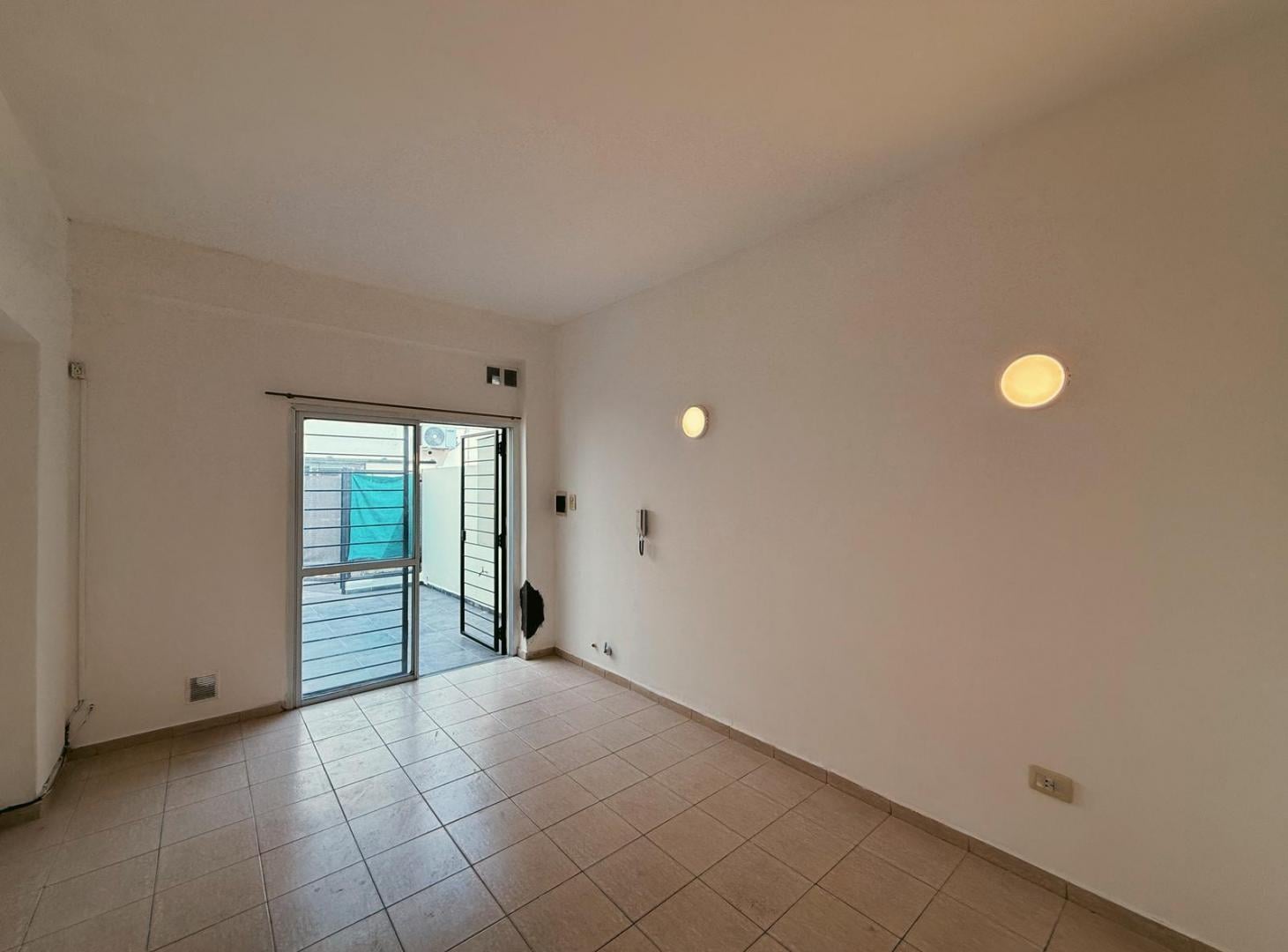 Foto de Av. Arijon 844 - Depto. De Pasillo De 1 Dormitorio En Alquiler - Roque, imagen 1