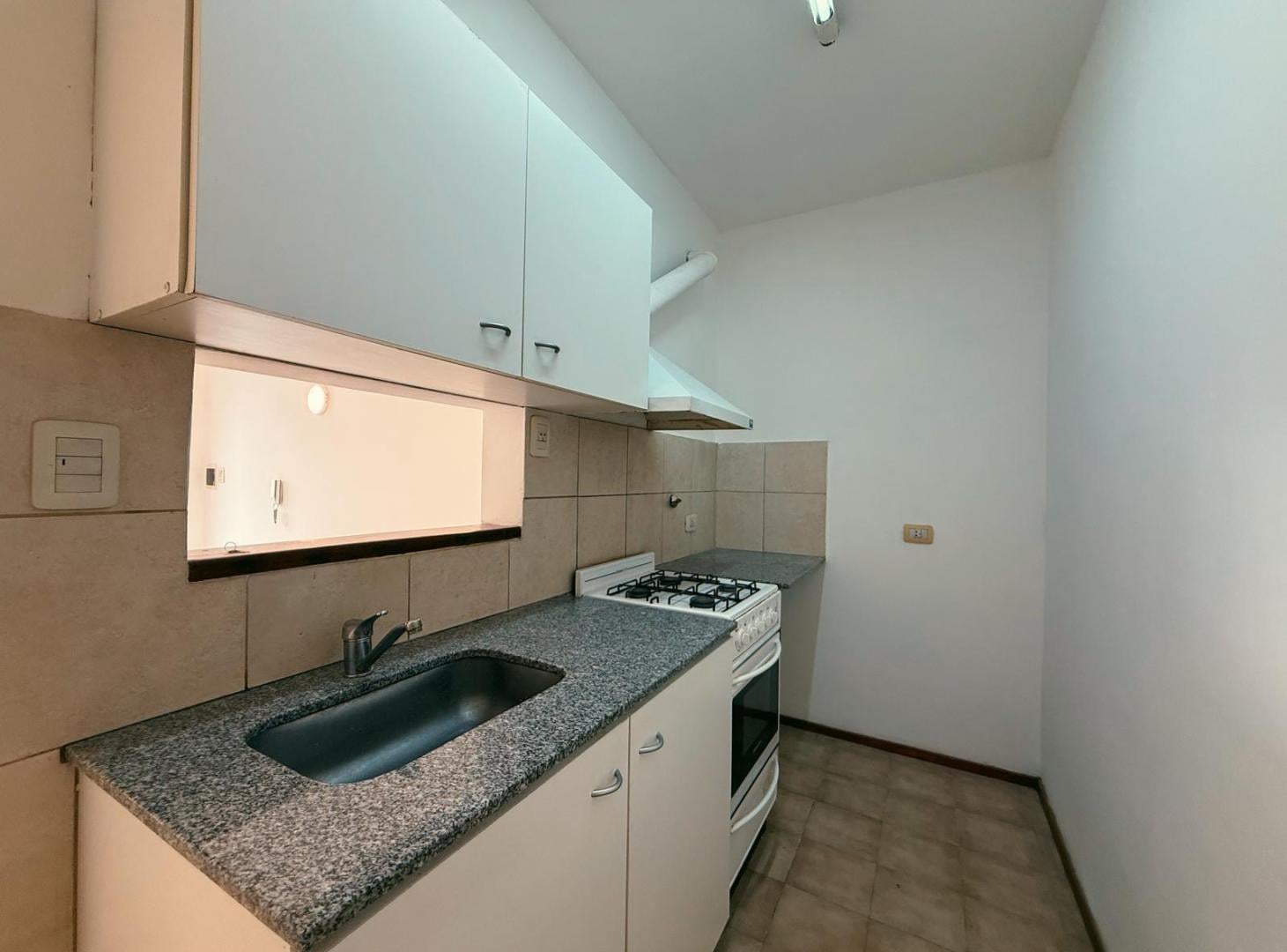 Foto de Av. Arijon 844 - Depto. De Pasillo De 1 Dormitorio En Alquiler - Roque, imagen 4