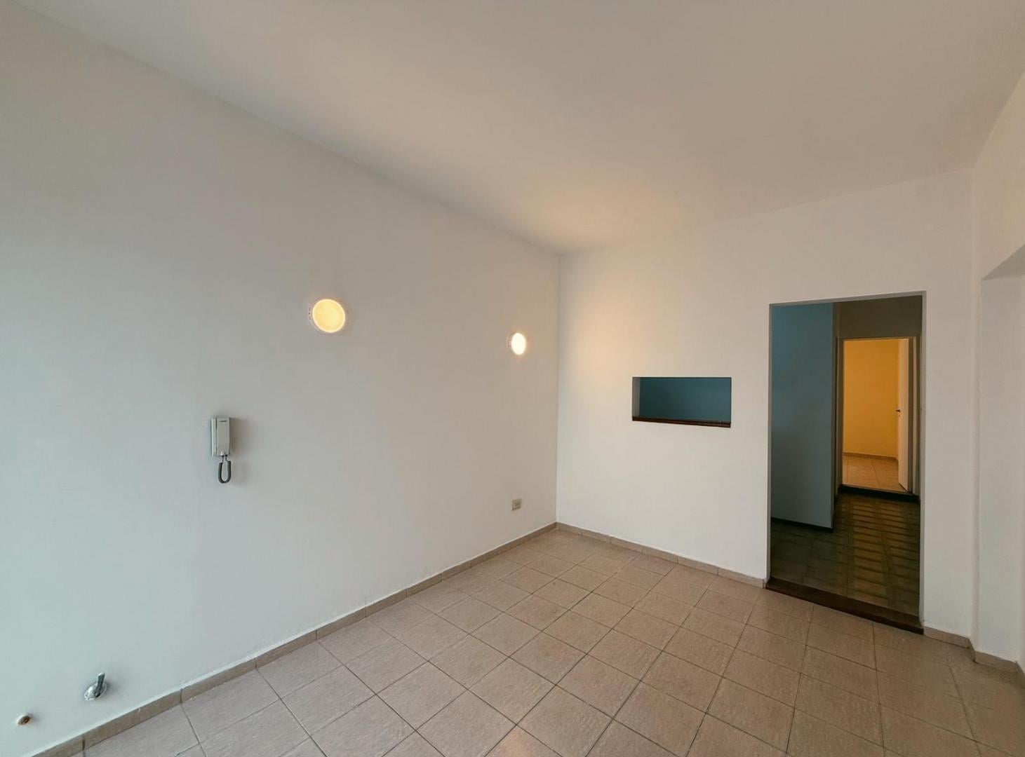 Foto de Av. Arijon 844 - Depto. De Pasillo De 1 Dormitorio En Alquiler - Roque, imagen 3