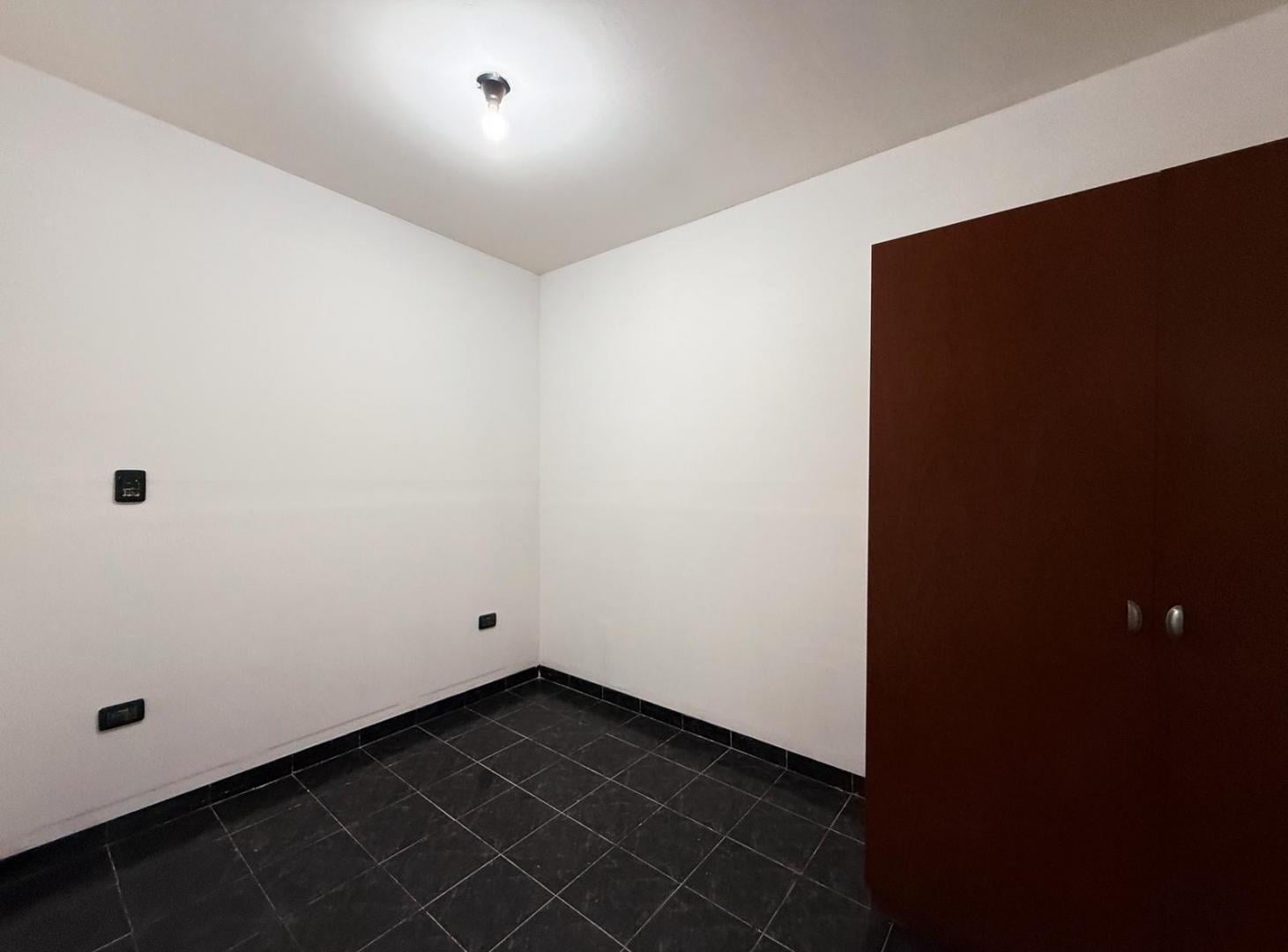 Foto de Ov. Lagos 5206 - Depto. De Pasillo De 1 Dormitorio En Alquiler - Rosario, imagen 2