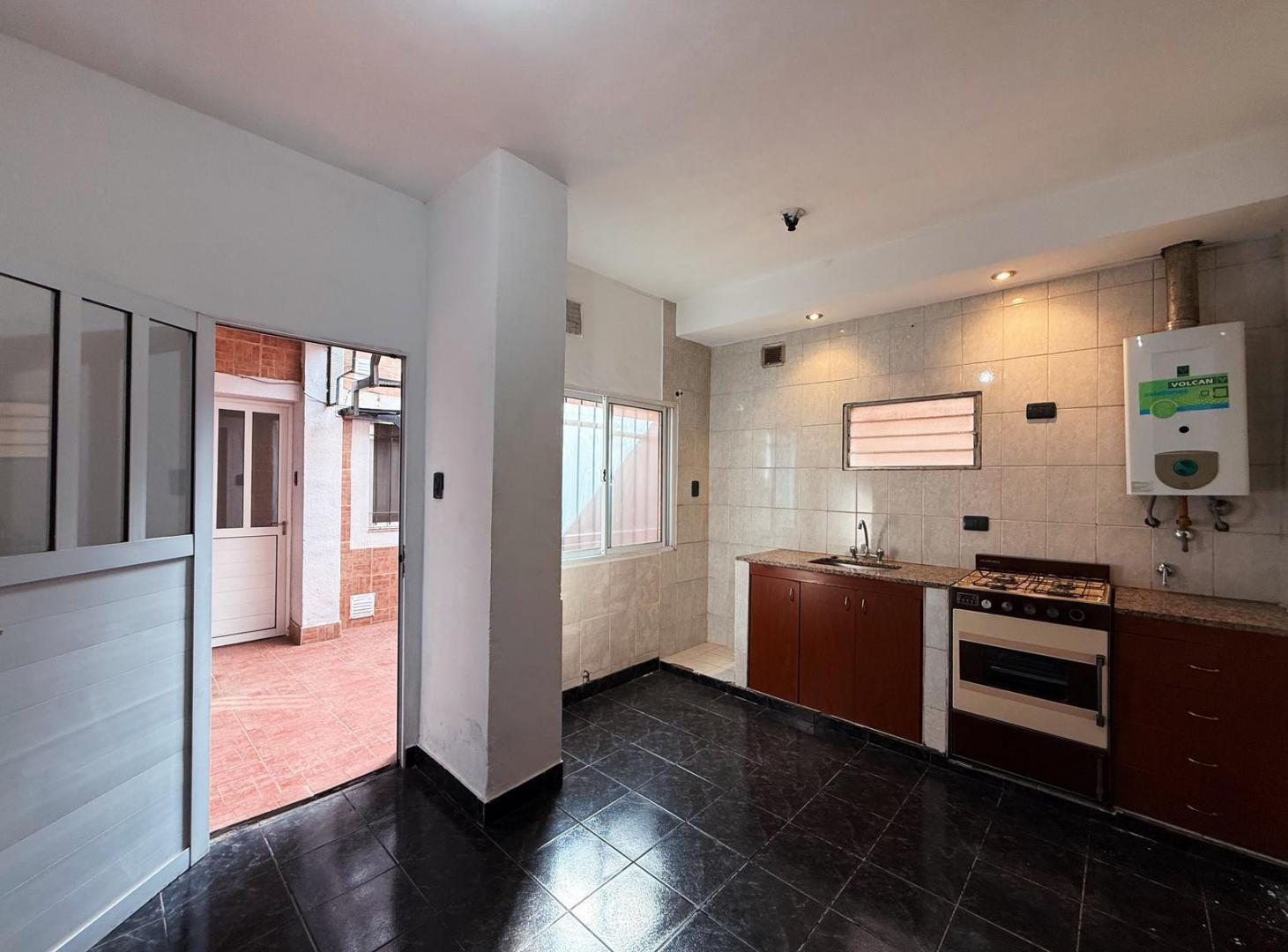 Foto de Ov. Lagos 5206 - Depto. De Pasillo De 1 Dormitorio En Alquiler - Rosario, imagen 1