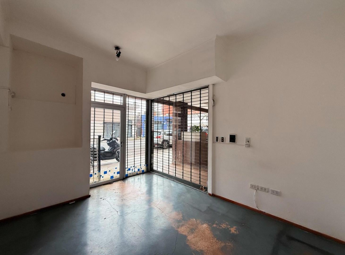 Foto de Buenos Aires 2075 - Local Comercial En Alquiler - Rep. de la Sexta, imagen 4