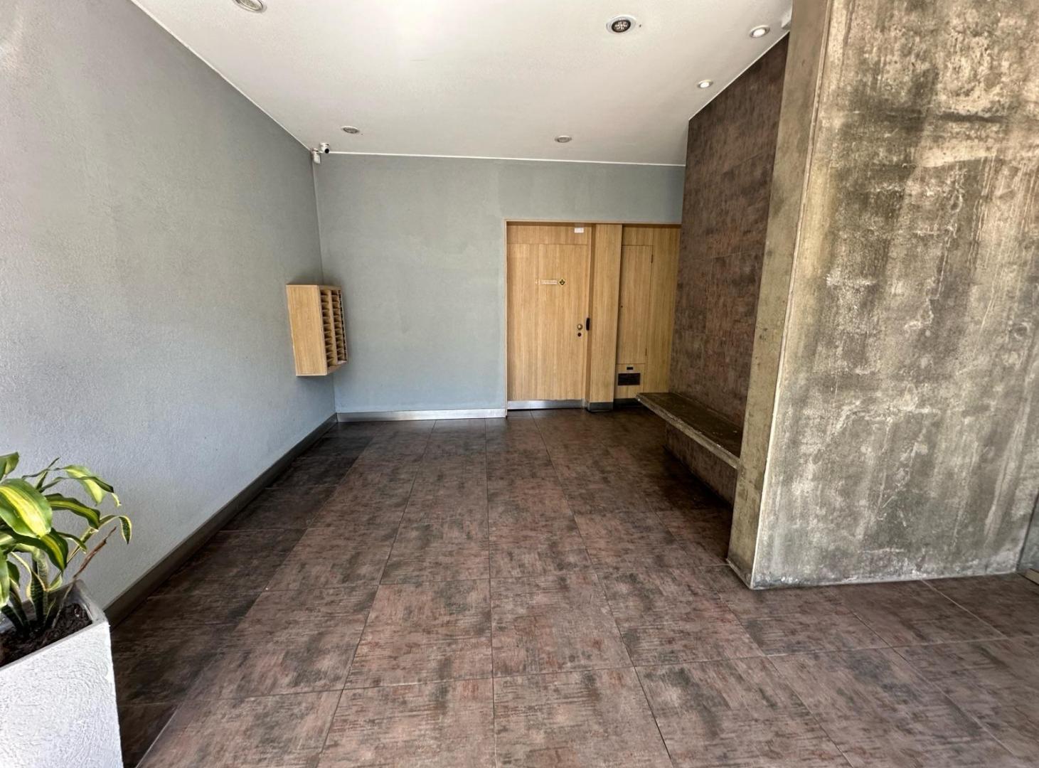 Foto de Zeballos 257 - Departamento De 2 Dormitorios Con Cochera En Venta, imagen 4