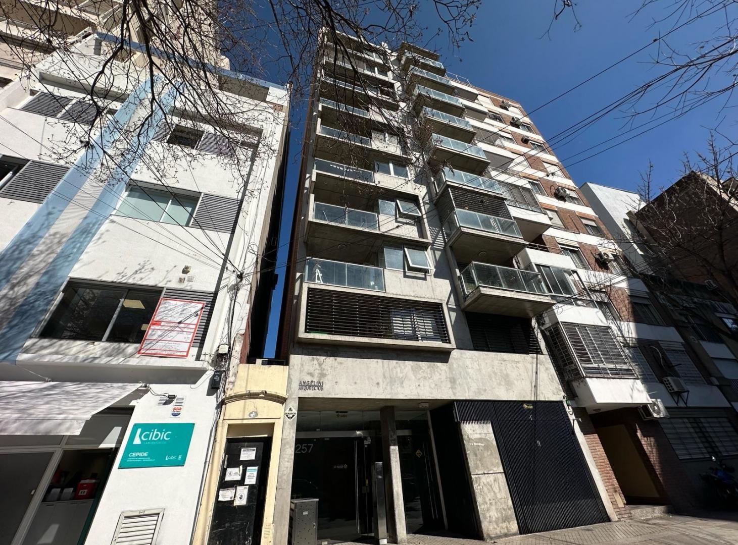 Foto de Zeballos 257 - Departamento De 2 Dormitorios Con Cochera En Venta, imagen 1