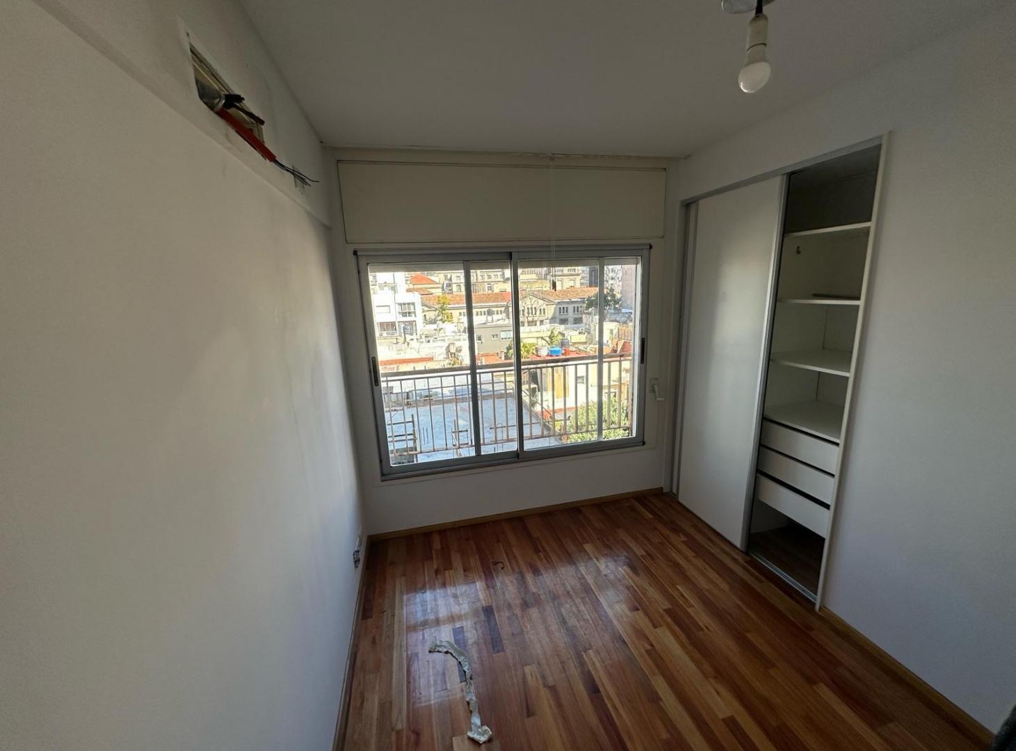 Foto de Zeballos 257 - Departamento De 2 Dormitorios Con Cochera En Venta, imagen 2