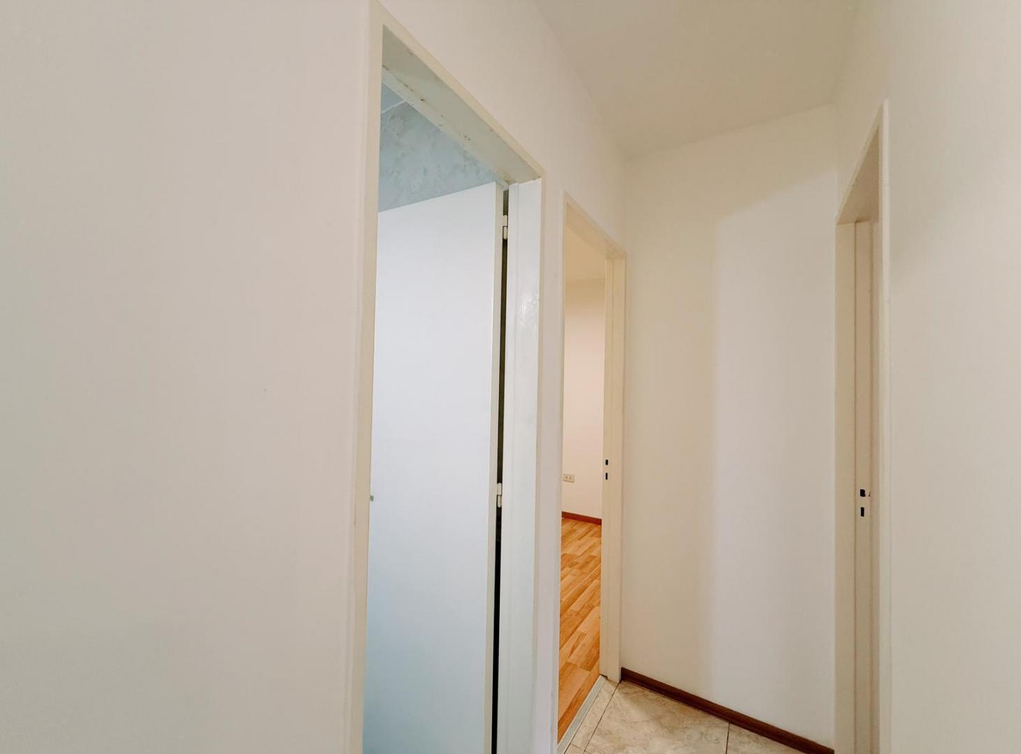 Foto de Pte. Roca 629 - Departamento De 2 dormitorios Con Patio En Alquiler, imagen 2
