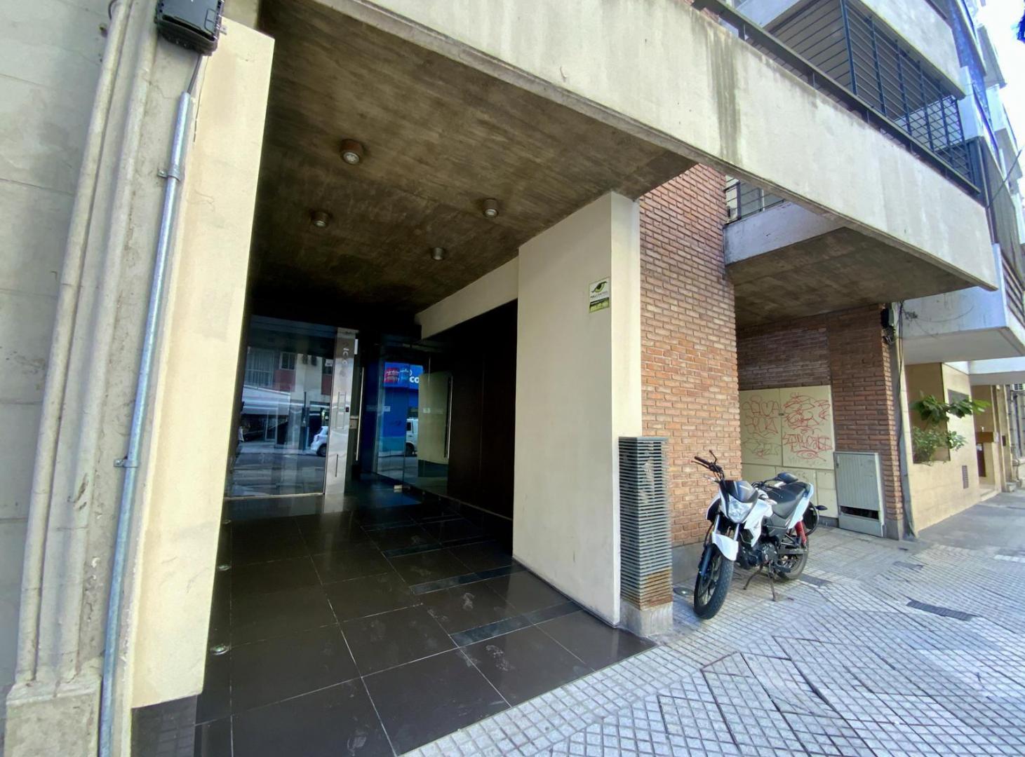 Foto de Salta 2094 - Departamento Monoambiente En Alquiler - Centro, Rosario, imagen 1