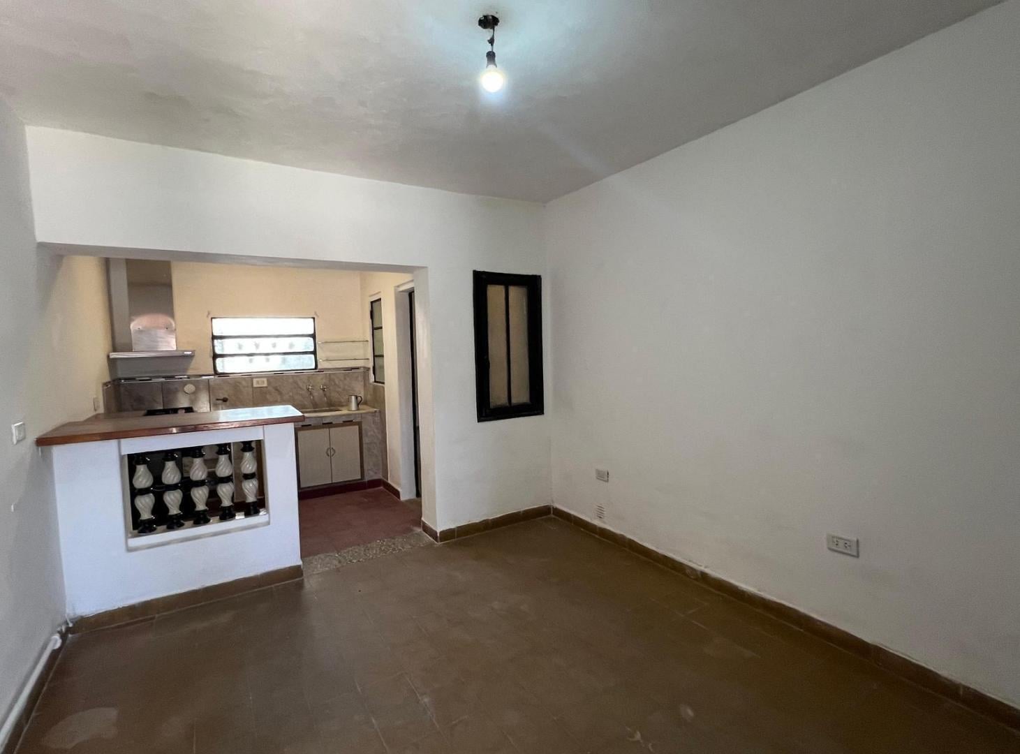 Foto de Hilarion De La Quintana 2487 - Casa De 2 Dormitorios Con Patio En, imagen 2
