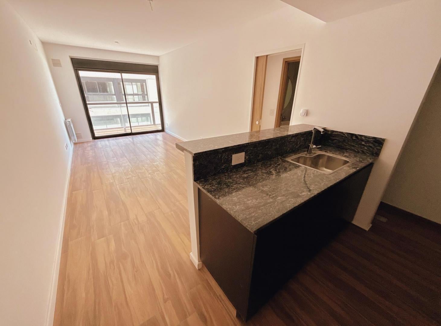 Foto de Bv. Rondeau 3782 - Departamento De 1 Dormitorio Con Cochera En Alquiler, imagen 3