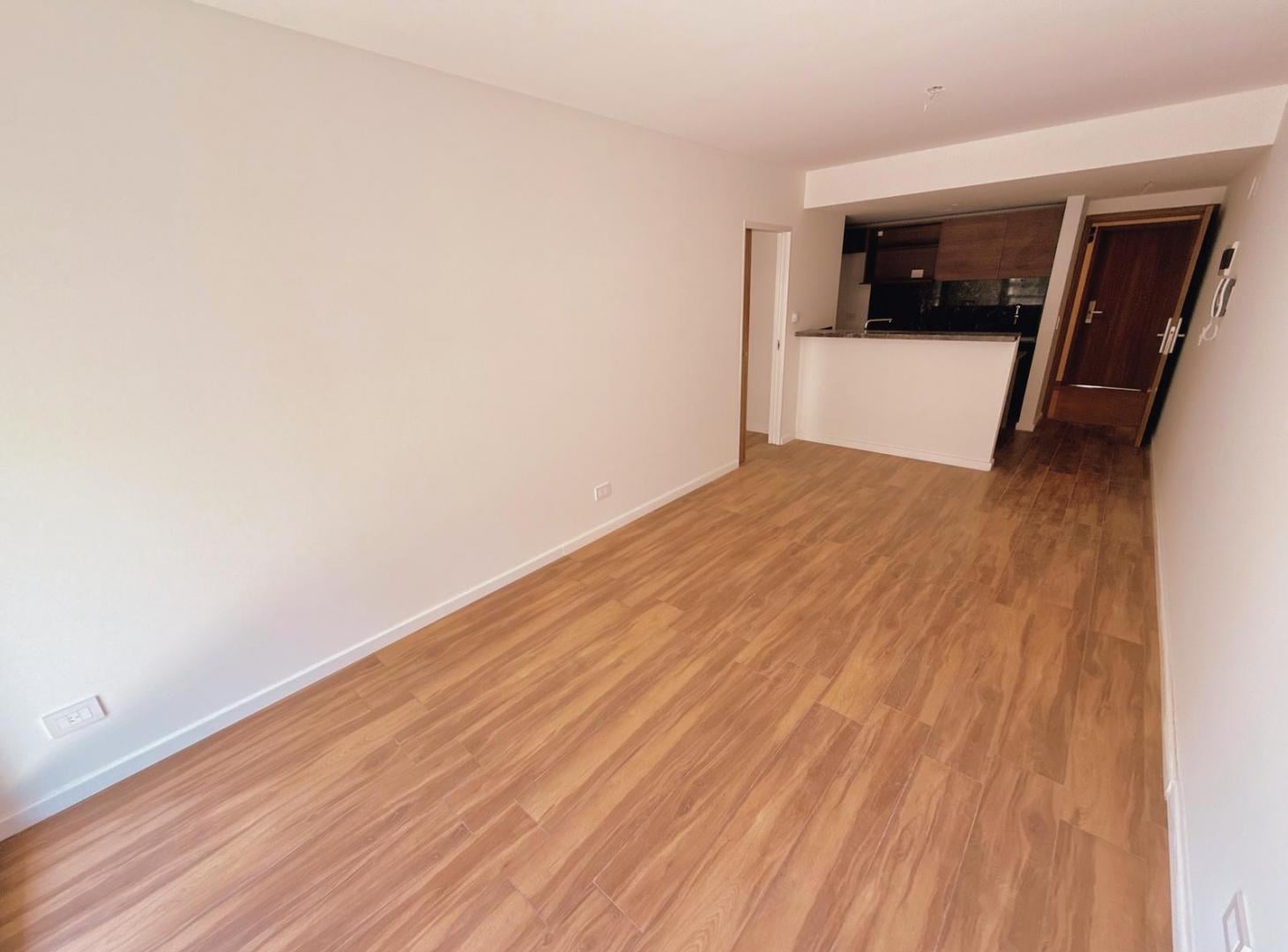 Foto de Bv. Rondeau 3782 - Departamento De 1 Dormitorio Con Cochera En Alquiler, imagen 2