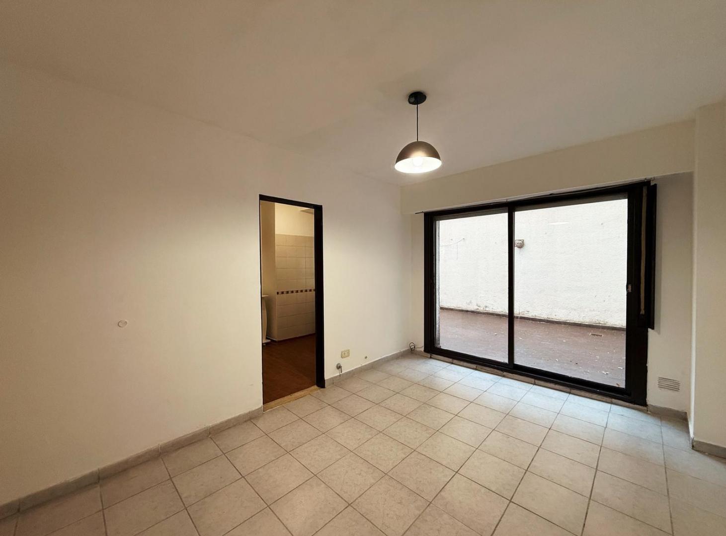 Foto de Bv. Oroño 1186 - Departamento De 1 Dormitorio Con Patio En Alquiler, imagen 4