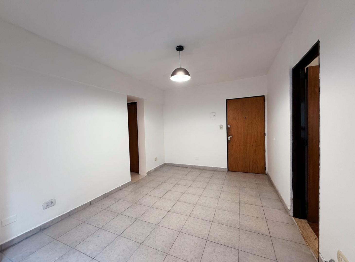 Foto de Bv. Oroño 1186 - Departamento De 1 Dormitorio Con Patio En Alquiler, imagen 2
