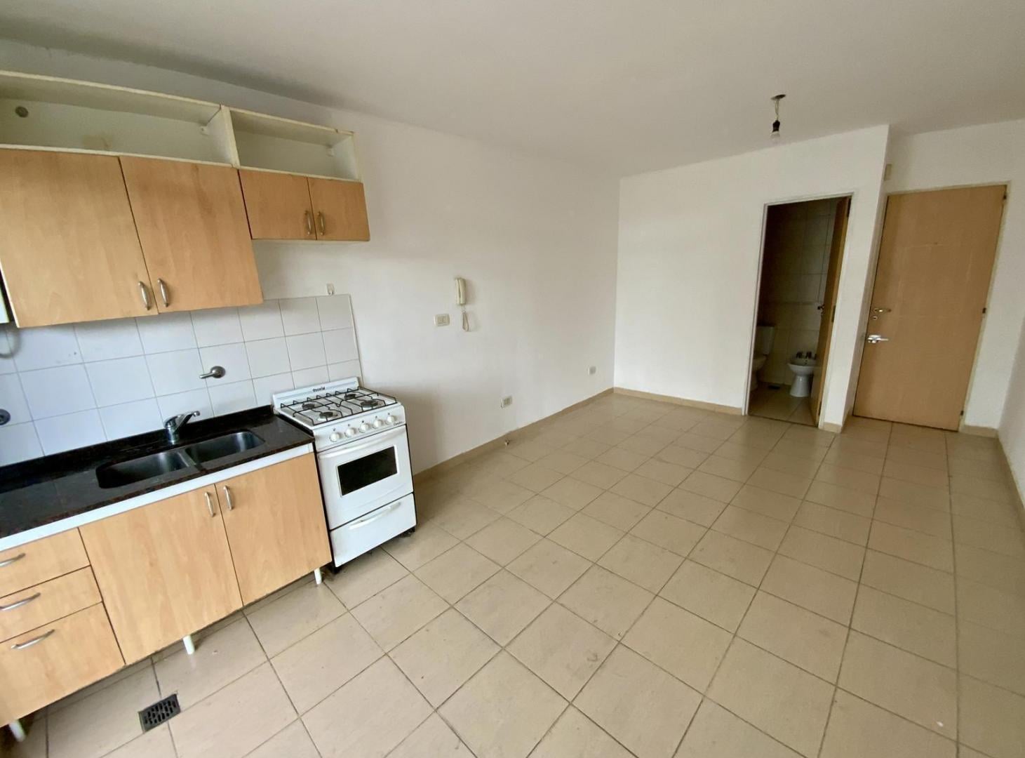 Foto de Constitucion 685 - Departamento Monoambiente En Alquiler - Luis Agote, imagen 2