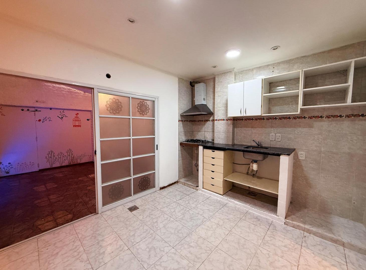 Foto de San Martin 1389 - Departamento De 1 Dormitorio + Comodin En Alquiler, imagen 4
