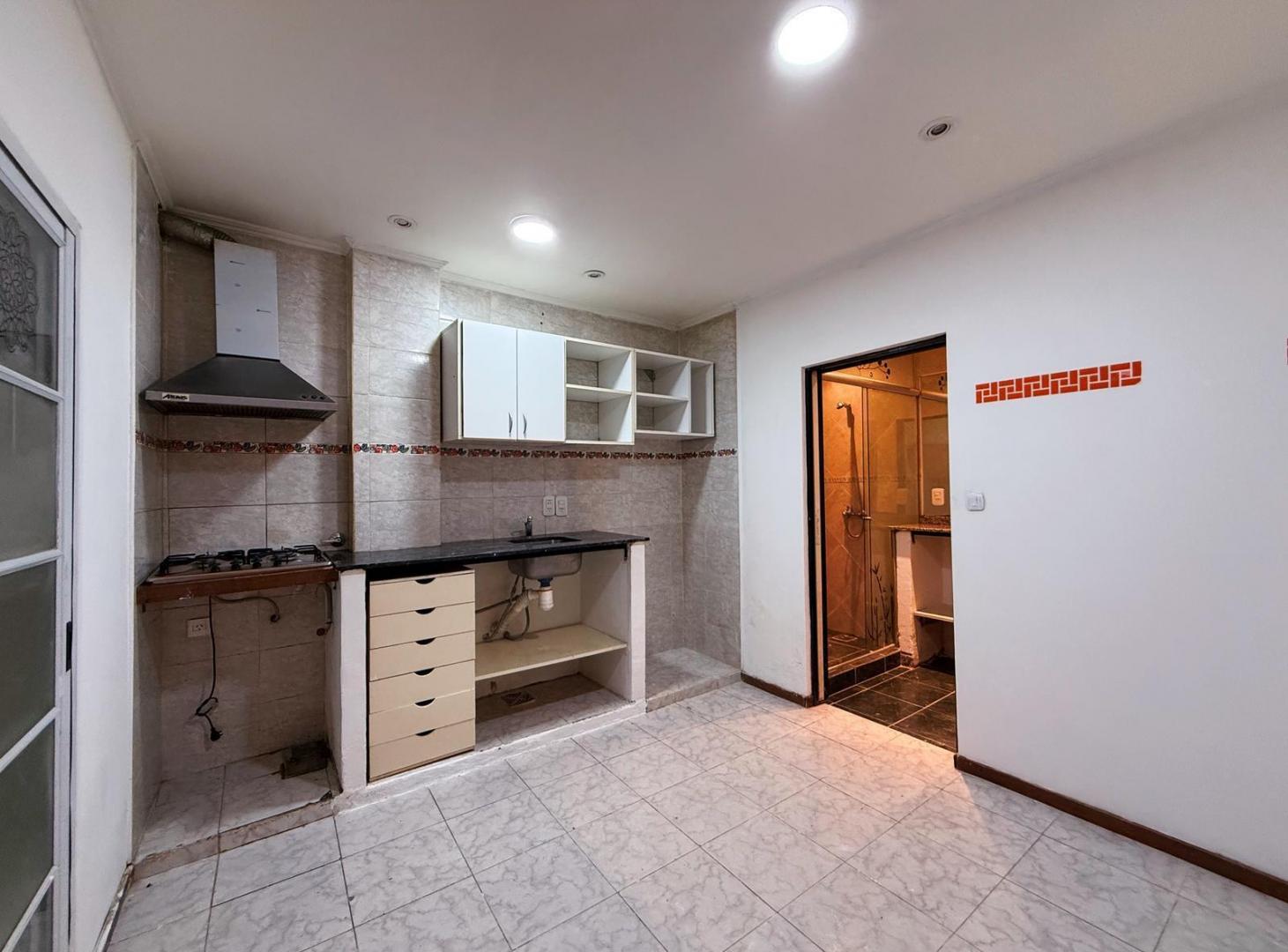Foto de San Martin 1389 - Departamento De 1 Dormitorio + Comodin En Alquiler, imagen 3