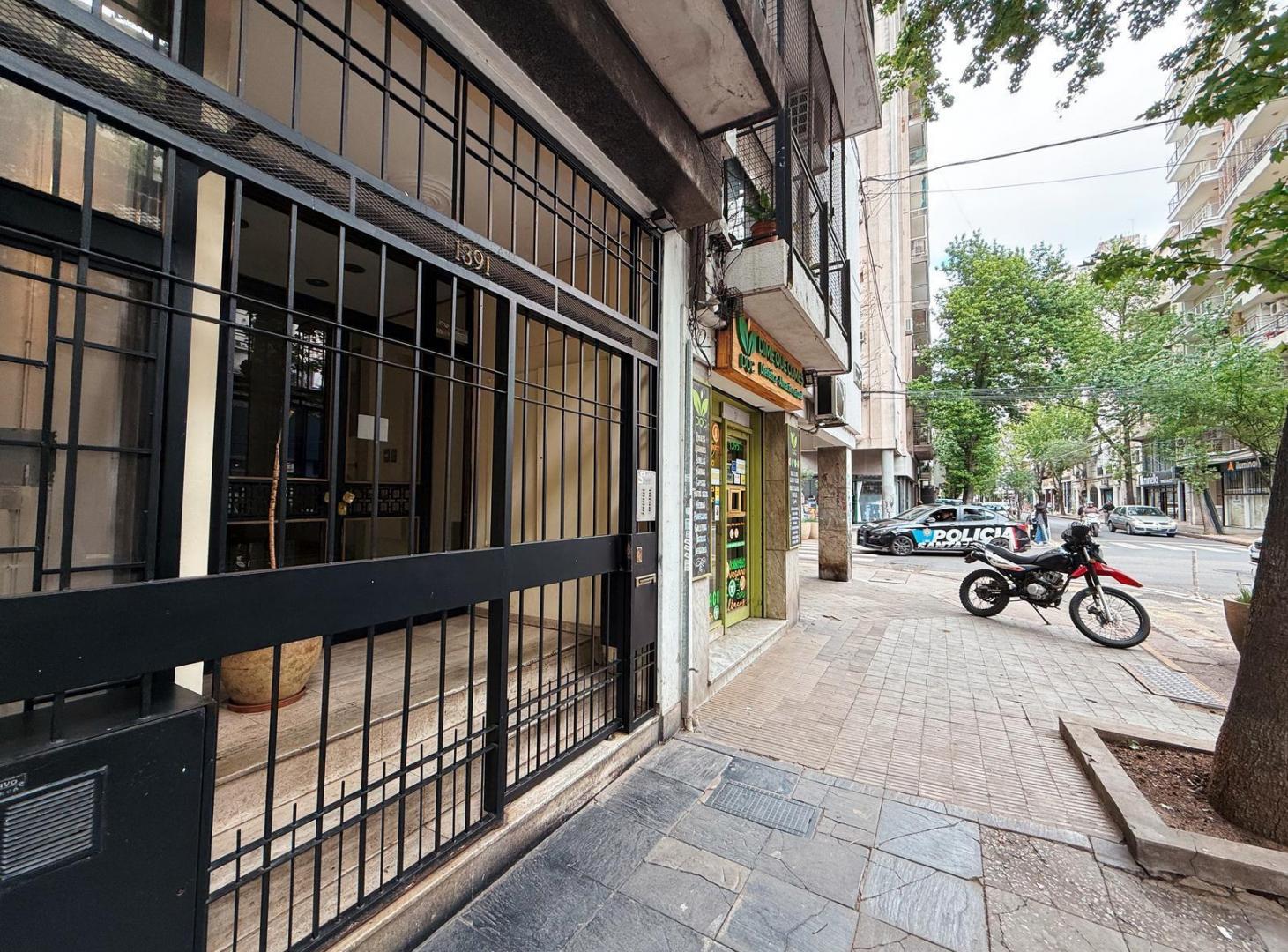 Foto de San Martin 1389 - Departamento De 1 Dormitorio + Comodin En Alquiler, imagen 2