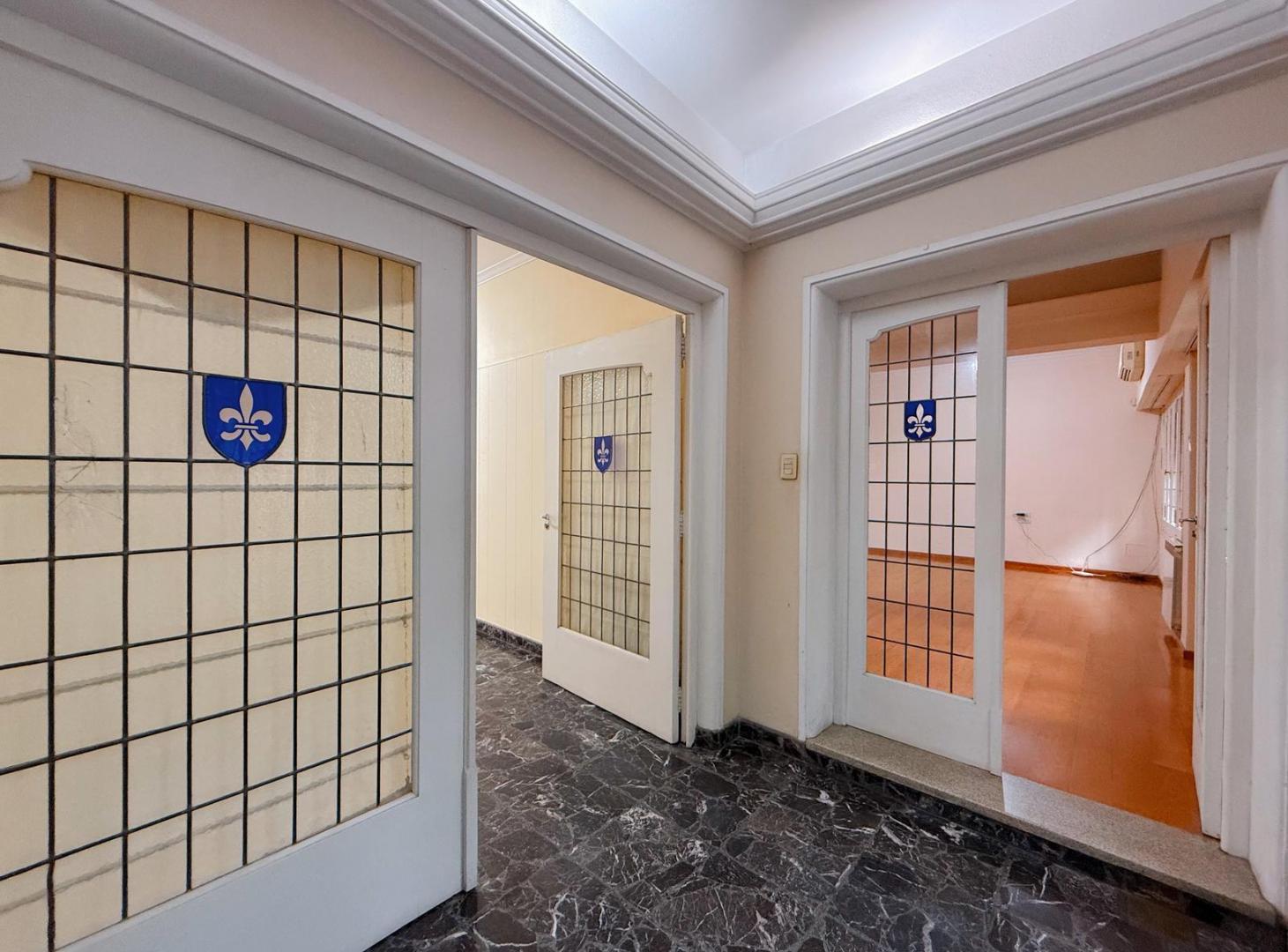Foto de Juan Manuel De Rosas 1749 - Casa De Estilo Uso Institucional Comercial, imagen 1