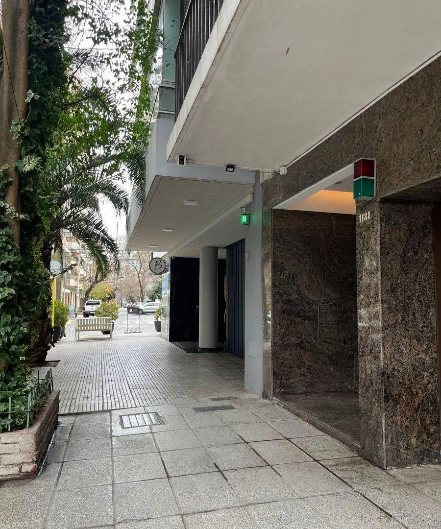 ARCOS 1800 y AGUILAR - Pisito de 3 DORMITORIOS CON DEP Y COCHERA - 1