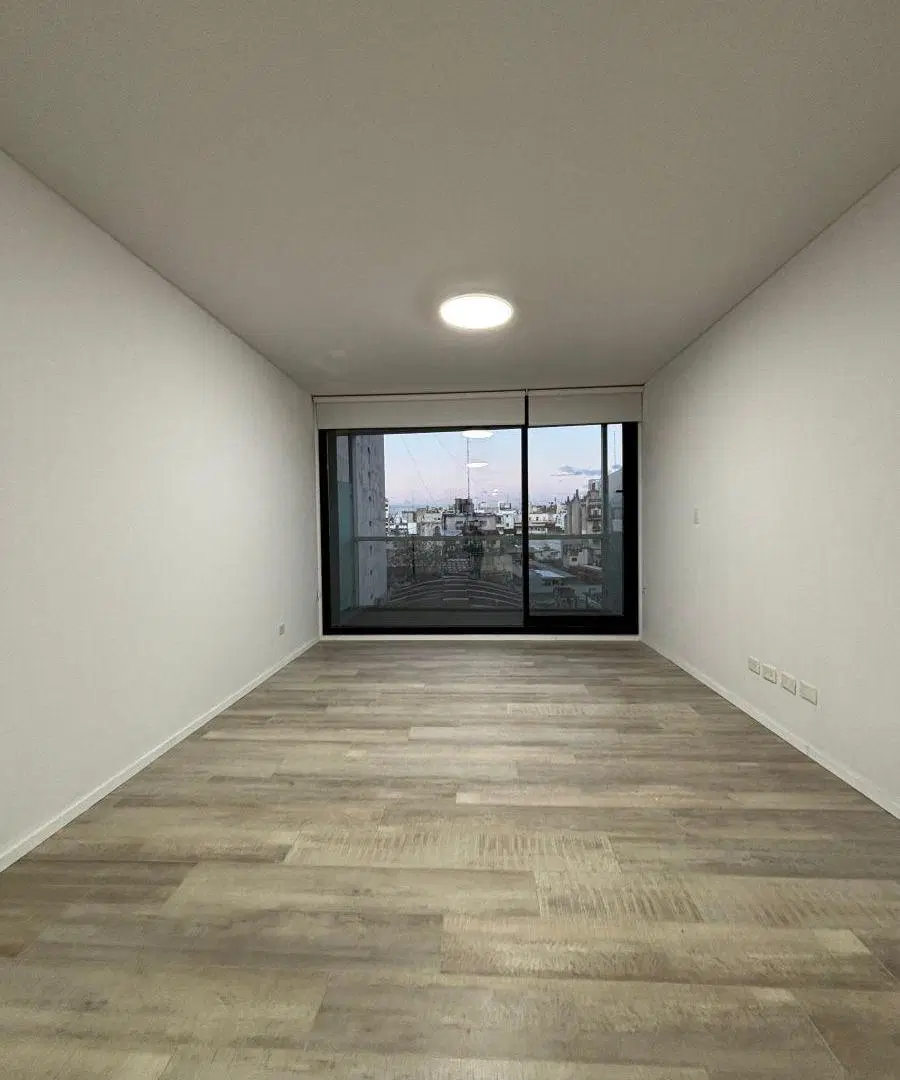 Monoambiente a estrenar con balcón al frente en torre de categoría 3