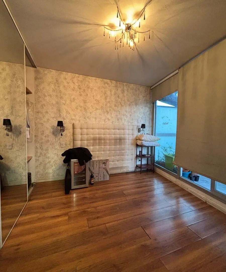 Excelente 2 ambientes con balcón aterrazado, dos cocheras y piso alto 4