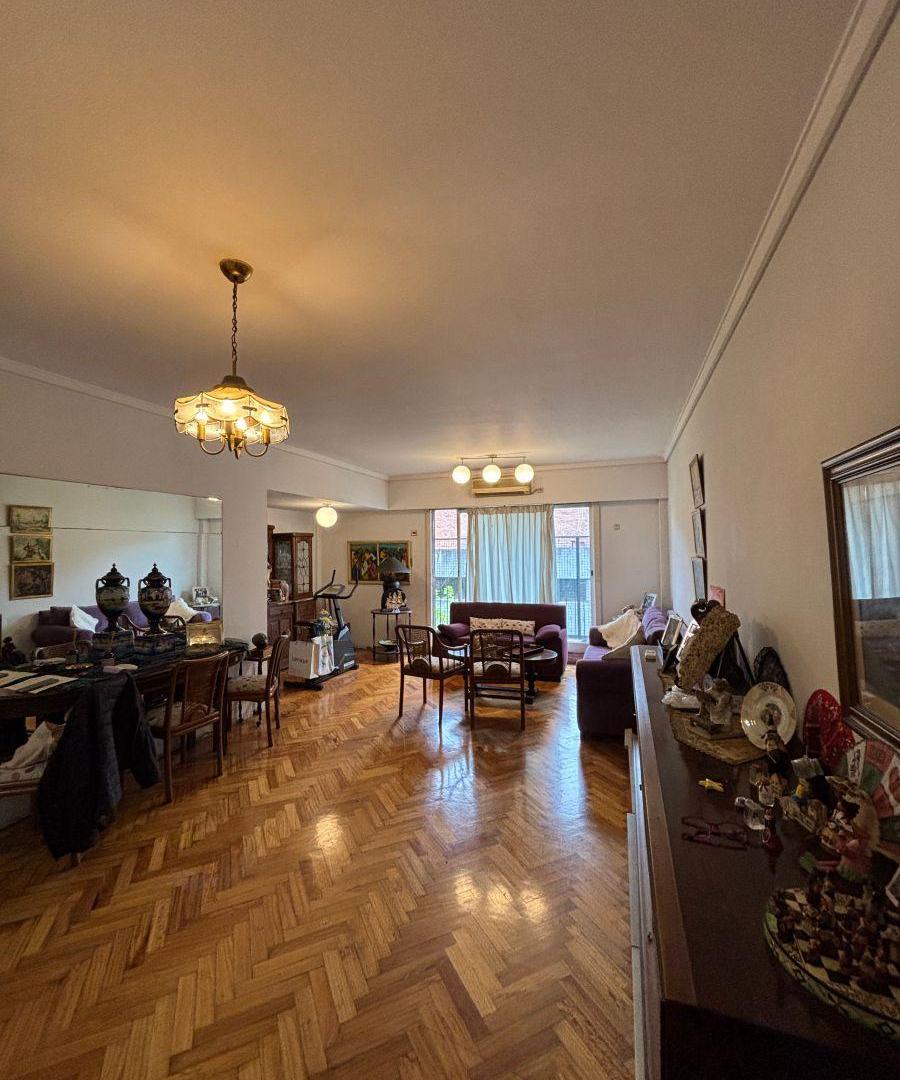 Foto de Departamento en Venta Semipiso 4 ambientes con balcón al frente en, imagen 1