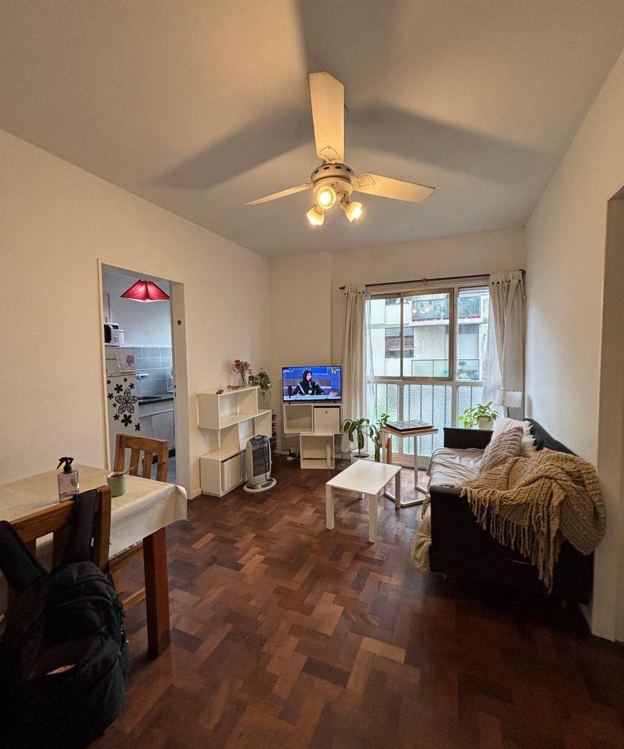Foto de Dos ambientes en venta con balcón y bajas expensas, imagen 1