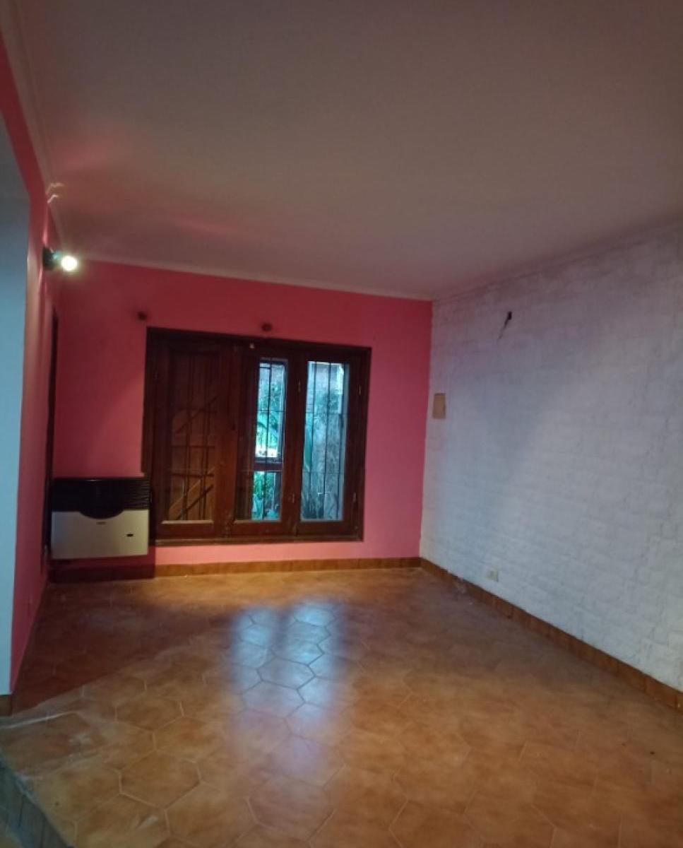 Mar del Plat, Casa - Chalet, Buen Estado con Renta, Buena Ubicai 2