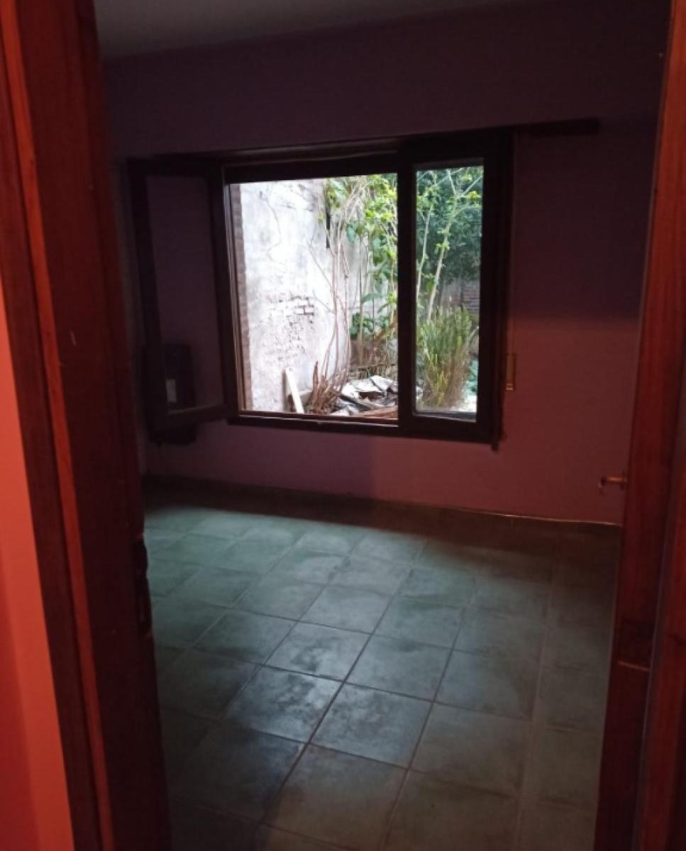 Mar del Plat, Casa - Chalet, Buen Estado con Renta, Buena Ubicai 3