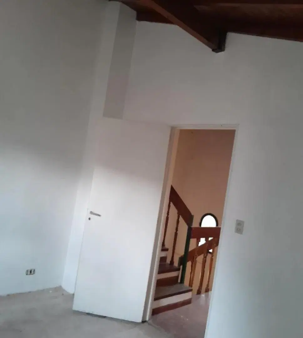 HAEDO,CASA TIPO TRIPLEX,4AMBIENTES,COCHERA,EXCELENTE PROPIED 8