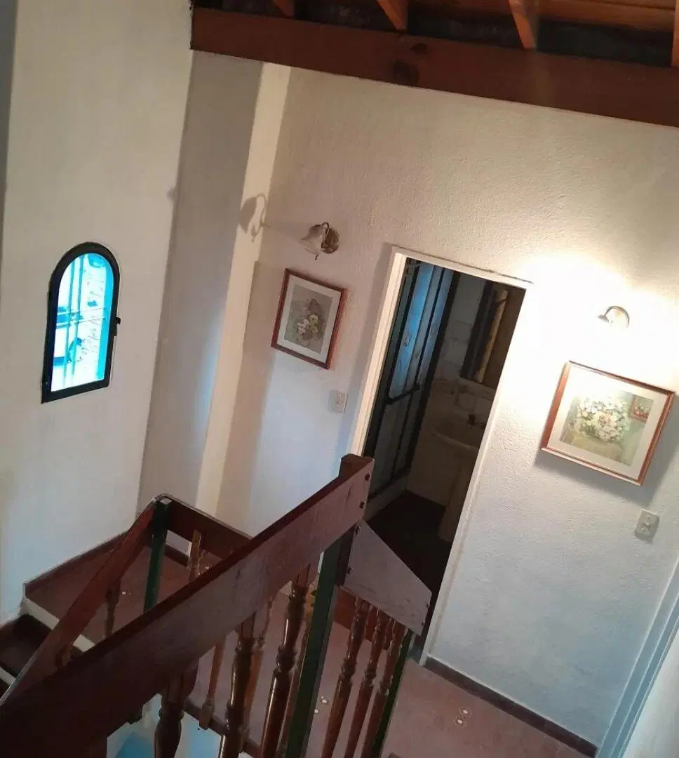 HAEDO,CASA TIPO TRIPLEX,4AMBIENTES,COCHERA,EXCELENTE PROPIED 4