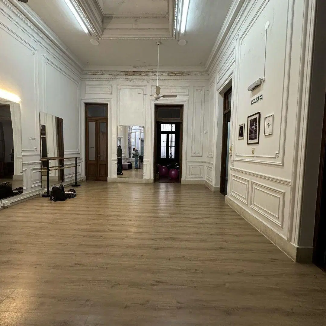 Oficina . | AV. SANTA FE al 1700 3