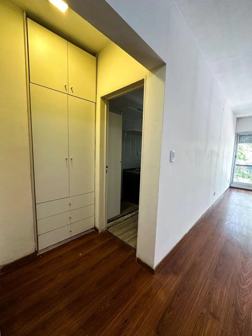 Departamento 1 ambiente. | MONTES DE OCA, AV. al 1700 5