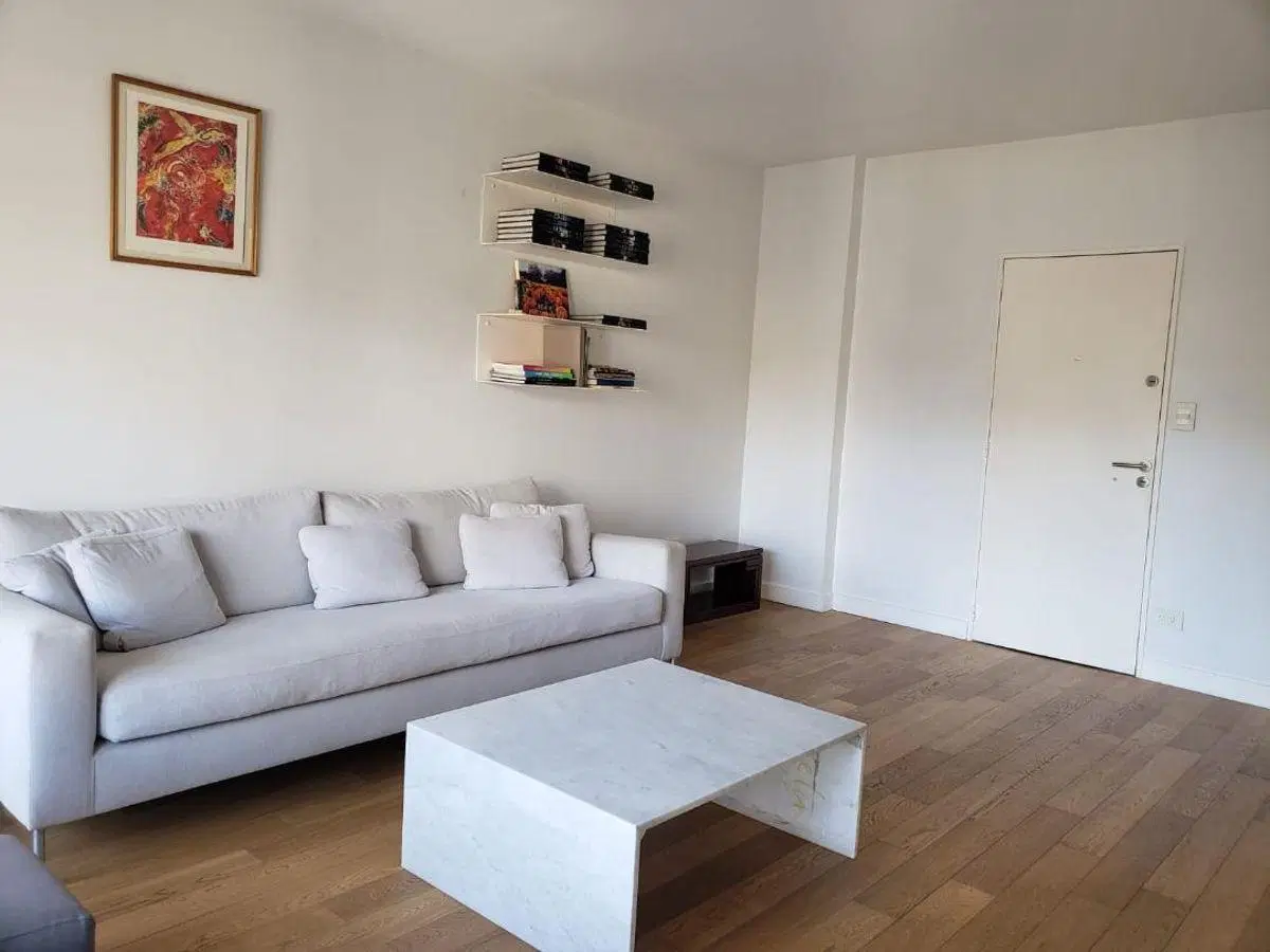 Hermoso departamento sobre Bvard Cerviño 4