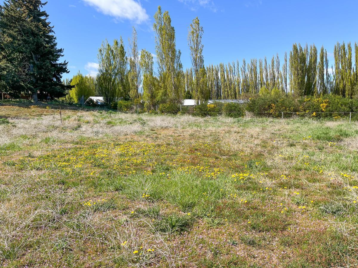 Excelente Fracción con Vivienda en Dina Huapi 1