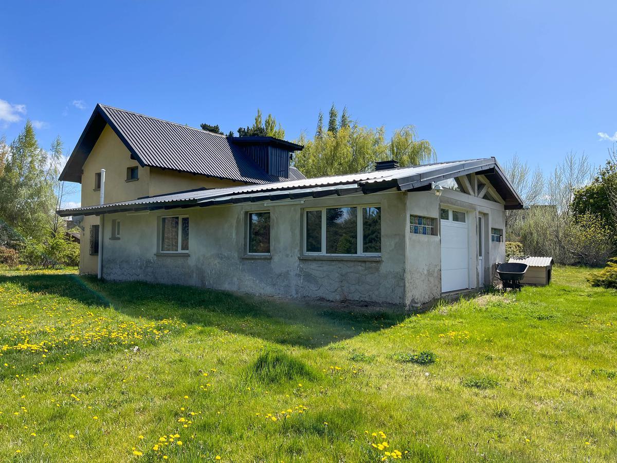Excelente Fracción con Vivienda en Dina Huapi 4
