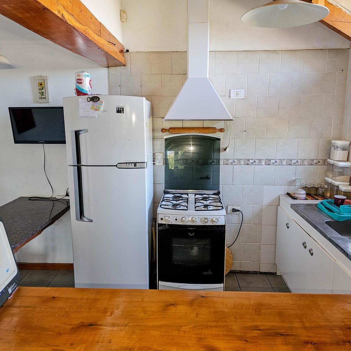 Foto de Casa con local sobe Av. Las Victorias - Bariloche, imagen 4