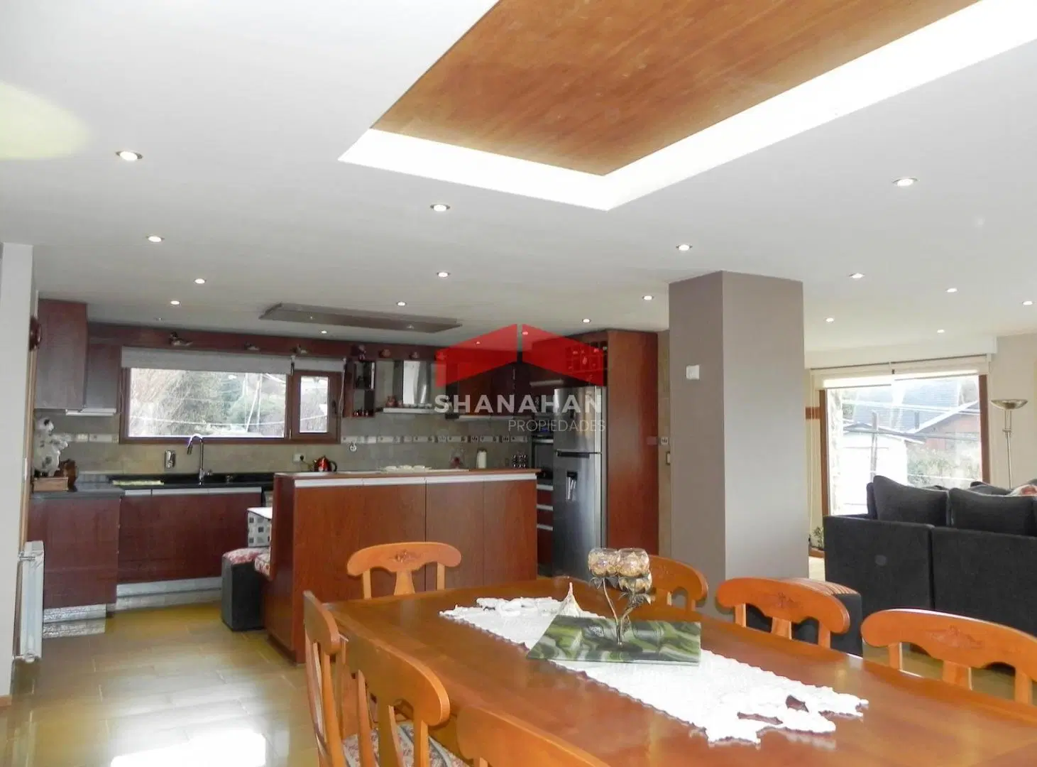 Venta excelente hosteria frente al lago Nahuel Huapi- Bariloche 8