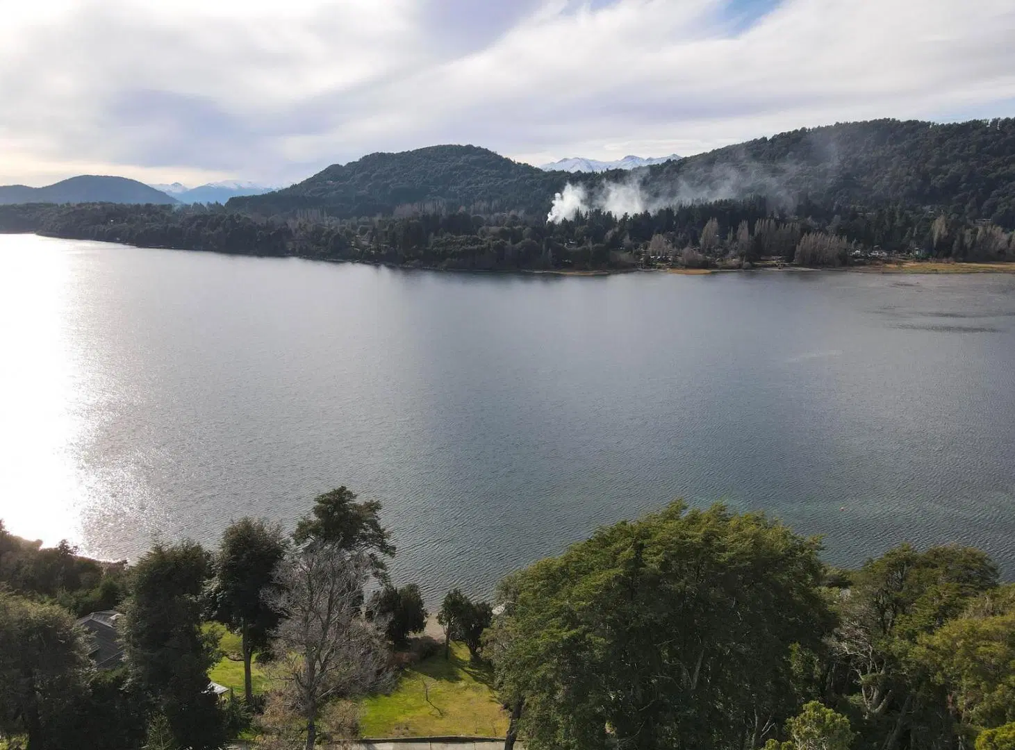 Sobre ruta km 16,5 Complejo de 5 cabañas y una casa - Bariloche 3
