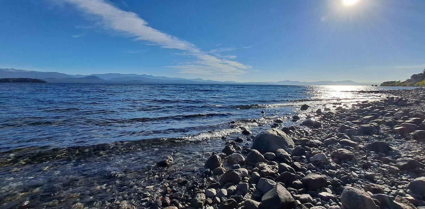 Foto de Excelente fracción sobre Av. Bustillo con acceso directo al lago - Bariloche, imagen 3